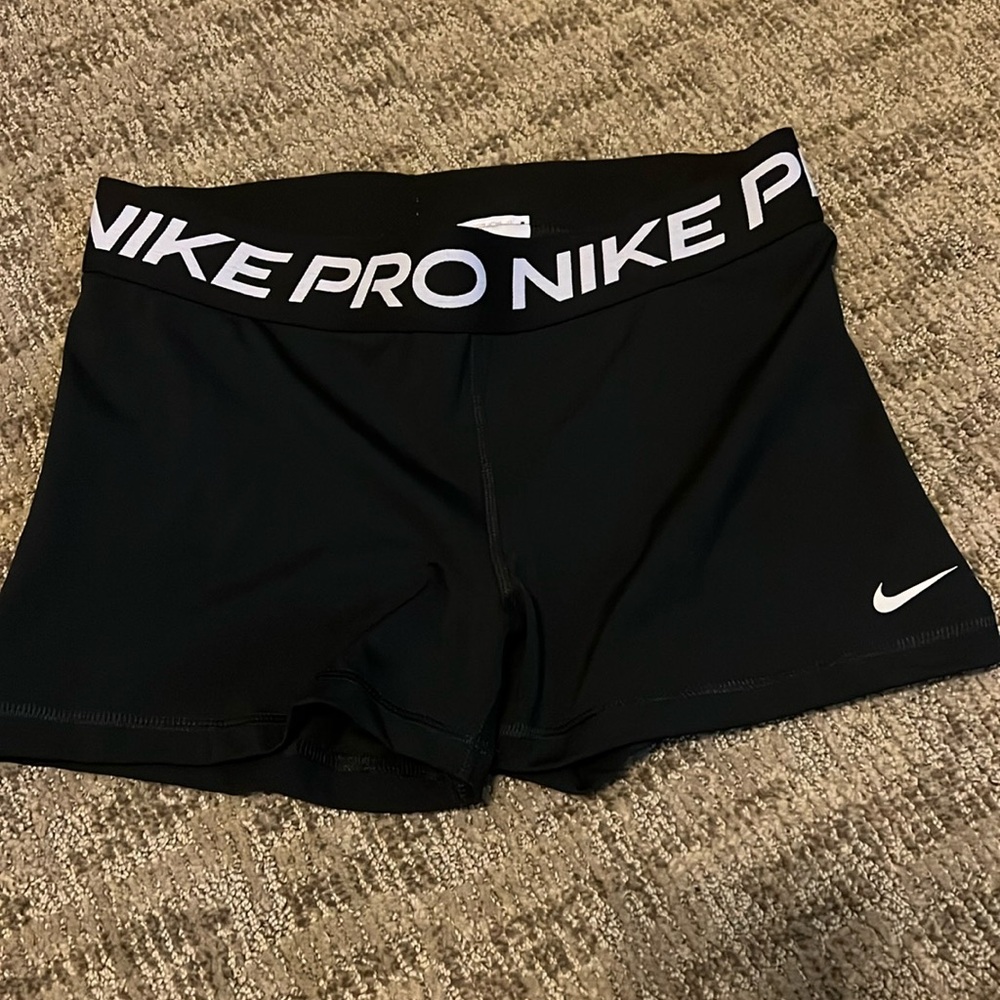 Women’s 3in inseam Nike pro spandex